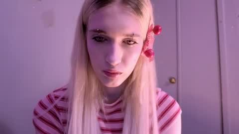 sweetcrystalll online show from 7, 8, 2026