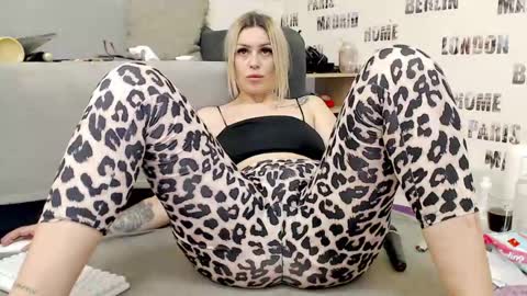 Snapshot of sweetdaiana23 chatting on 28, 5, 2026 Daiana Onlyfans - Blonddaiana online show from 28, 5, 2026