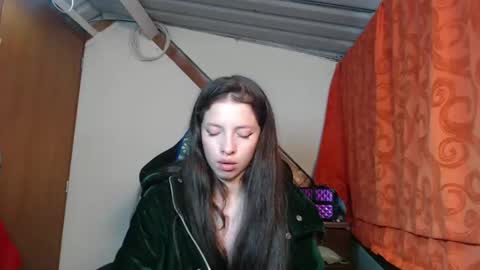 Snapshot of sweetdam12 chatting on 31, 12, 2024 sweetdam12 online show from 31, 12, 2024