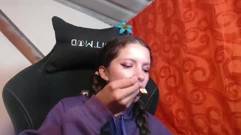 Snapshot of sweetdam12 chatting on 25, 1, 2025 sweetdam12 online show from 25, 1, 2025