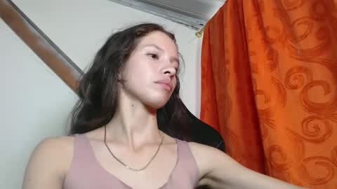 Snapshot of sweetdam12 chatting on 5, 2, 2025 sweetdam12 online show from 5, 2, 2025