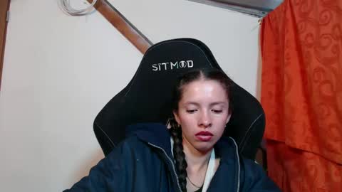 Snapshot of sweetdam12 chatting on 3, 3, 2025 sweetdam12 online show from 3, 3, 2025