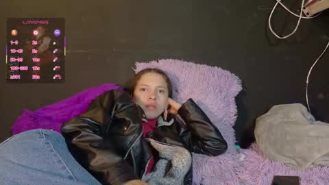 Snapshot of sweetdam12 chatting on 17, 9, 2025 sweetdam12 online show from 17, 9, 2025