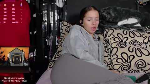 Snapshot of sweetdam12 chatting on 18, 10, 2025 sweetdam12 online show from 18, 10, 2025