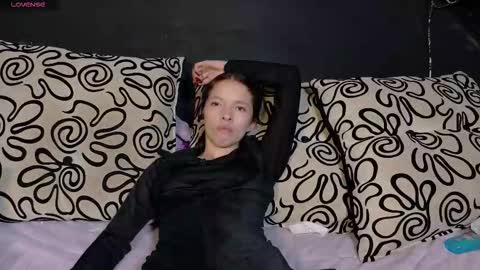 Snapshot of sweetdam12 chatting on 27, 10, 2025 sweetdam12 online show from 27, 10, 2025