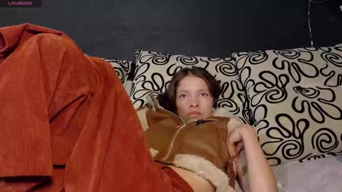 Snapshot of sweetdam12 chatting on 4, 11, 2025 sweetdam12 online show from 4, 11, 2025