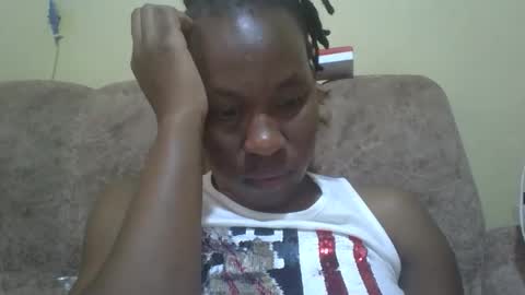 Snapshot of sweetdiva2012 chatting on 15, 1, 2026 sweetdiva2012 online show from 15, 1, 2026
