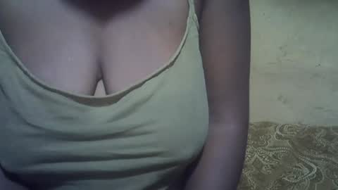 Snapshot of sweetdivah2 chatting on 19, 7, 2026 divinah online show from 19, 7, 2026