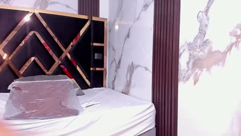 Jimena online show from 12, 12, 2024