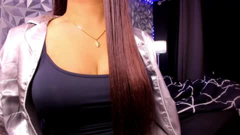 sweetest_one4 online show from 9, 5, 2026