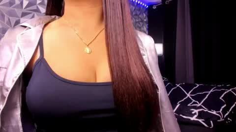 sweetest_one4 online show from 1, 6, 2026