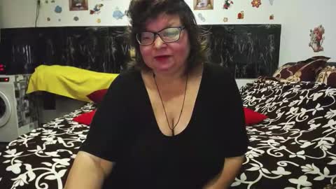 Snapshot of sweetestmilf4you chatting on 27, 2, 2026 sweetestmilf4you online show from 27, 2, 2026