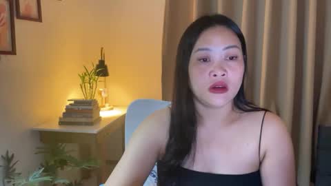 Snapshot of sweetestsmile_ chatting on 11, 4, 2026 Khaye online show from 11, 4, 2026