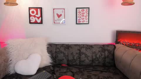 Snapshot of sweetfire_moon chatting on 19, 3, 2026 Lunita dim online show from 19, 3, 2026