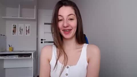 Snapshot of sweetheart_77 chatting on 7, 1, 2026 Emma online show from 7, 1, 2026