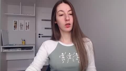 Snapshot of sweetheart_77 chatting on 11, 2, 2026 Emma online show from 11, 2, 2026