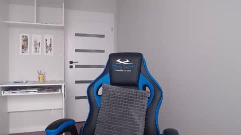 Snapshot of sweetheart_77 chatting on 17, 2, 2026 Emma online show from 17, 2, 2026