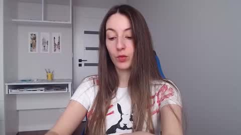 Snapshot of sweetheart_77 chatting on 23, 2, 2026 Emma online show from 23, 2, 2026