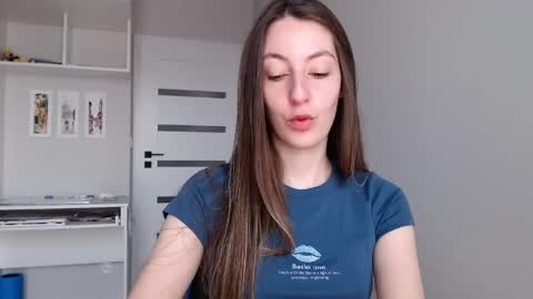 Snapshot of sweetheart_77 chatting on 22, 5, 2026 Emma online show from 22, 5, 2026