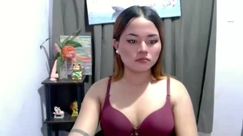 Snapshot of sweethotlove_xoxo chatting on 23, 10, 2025 sweethotlove_xoxo online show from 23, 10, 2025