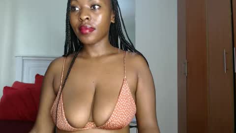 Snapshot of sweetice_01 chatting on 2, 5, 2026 euny online show from 2, 5, 2026