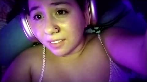 Snapshot of sweetie__annie chatting on 8, 2, 2025 Ana Mara i cant Make noise My family is here online show from 8, 2, 2025