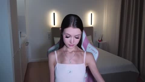 Snapshot of sweetiebones chatting on 29, 4, 2026 bratty gf online show from 29, 4, 2026