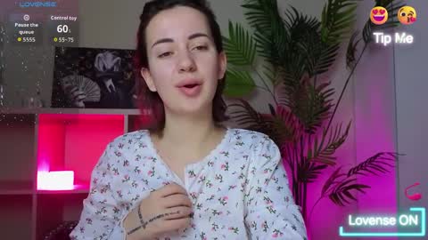 Snapshot of sweetiekendl chatting on 7, 4, 2026 Kendl online show from 7, 4, 2026