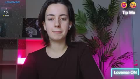 Snapshot of sweetiekendl chatting on 9, 4, 2026 Kendl online show from 9, 4, 2026