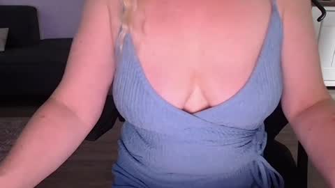 Snapshot of sweetjuice1980 chatting on 30, 7, 2026 Sweetjuice online show from 30, 7, 2026