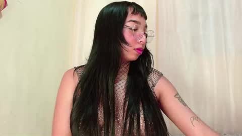 Snapshot of sweetkairi chatting on 20, 11, 2025 mishel online show from 20, 11, 2025