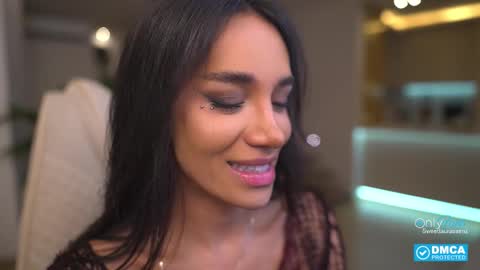 Laura Saenz  Geminis online show from 22, 9, 2025