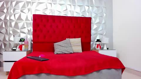 Snapshot of sweetlauren19 chatting on 15, 11, 2025 Lauren online show from 15, 11, 2025