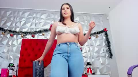 Snapshot of sweetlauren19 chatting on 20, 11, 2025 Lauren online show from 20, 11, 2025