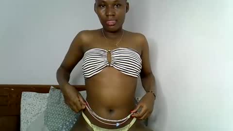 Snapshot of sweetlavie_ chatting on 10, 4, 2026 Titi online show from 10, 4, 2026