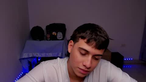 Snapshot of sweetlian_04 chatting on 5, 12, 2024 Lian online show from 5, 12, 2024