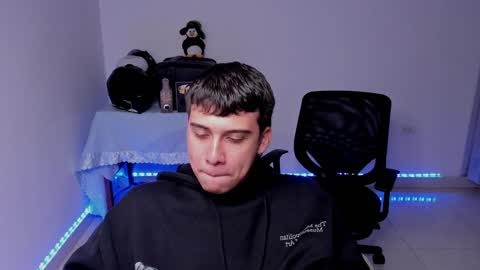 Snapshot of sweetlian_04 chatting on 11, 12, 2024 Lian online show from 11, 12, 2024