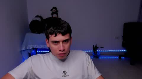 Snapshot of sweetlian_04 chatting on 12, 12, 2024 Lian online show from 12, 12, 2024