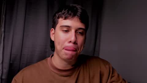 Snapshot of sweetlian_04 chatting on 14, 12, 2024 Lian online show from 14, 12, 2024