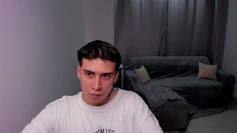 Snapshot of sweetlian_04 chatting on 23, 2, 2025 Lian online show from 23, 2, 2025