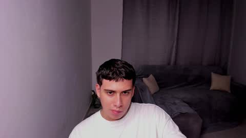 Snapshot of sweetlian_04 chatting on 23, 2, 2025 Lian online show from 23, 2, 2025