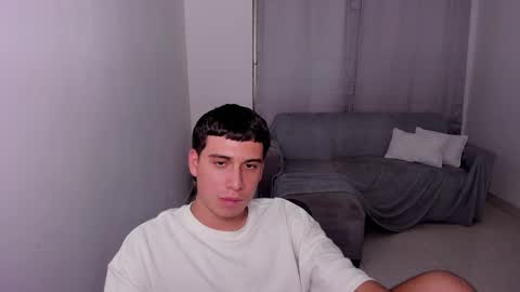 Snapshot of sweetlian_04 chatting on 28, 2, 2025 Lian online show from 28, 2, 2025