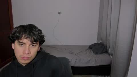 Snapshot of sweetlian_04 chatting on 6, 10, 2025 Lian online show from 6, 10, 2025