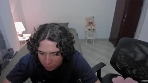 Snapshot of sweetlian_04 chatting on 27, 3, 2026 Lian online show from 27, 3, 2026