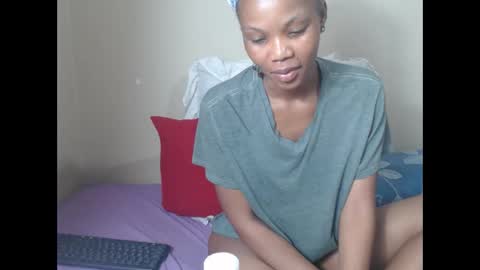 sweetlipss_ online show from 4, 12, 2025
