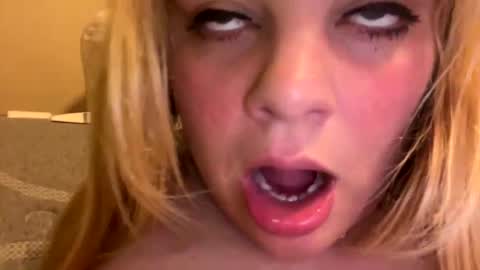 Lisa  online show from 5, 3, 2025