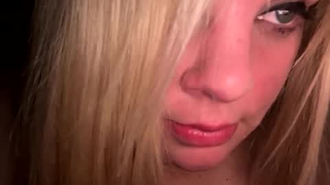 Snapshot of sweetlisa92 chatting on 21, 3, 2026 Lisa online show from 21, 3, 2026
