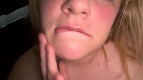 Snapshot of sweetlisa92 chatting on 4, 4, 2026 Lisa online show from 4, 4, 2026