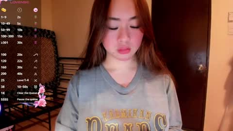 Snapshot of sweetlovepinay04 chatting on 5, 7, 2026 Zoe online show from 5, 7, 2026
