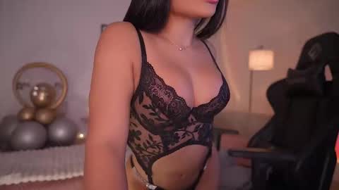 instagram melisabahamon  online show from 11, 10, 2025